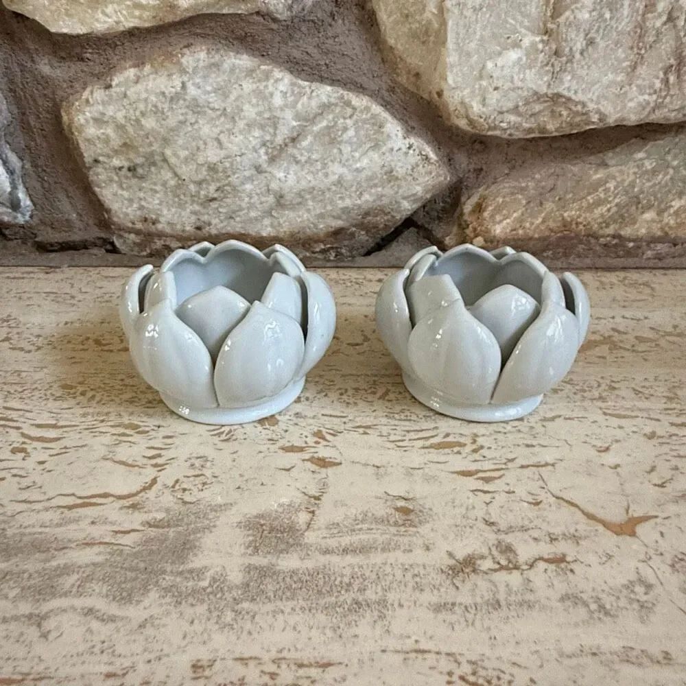 Vintage water lilly candle stick holders